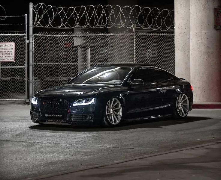 Black Audi S5 B8